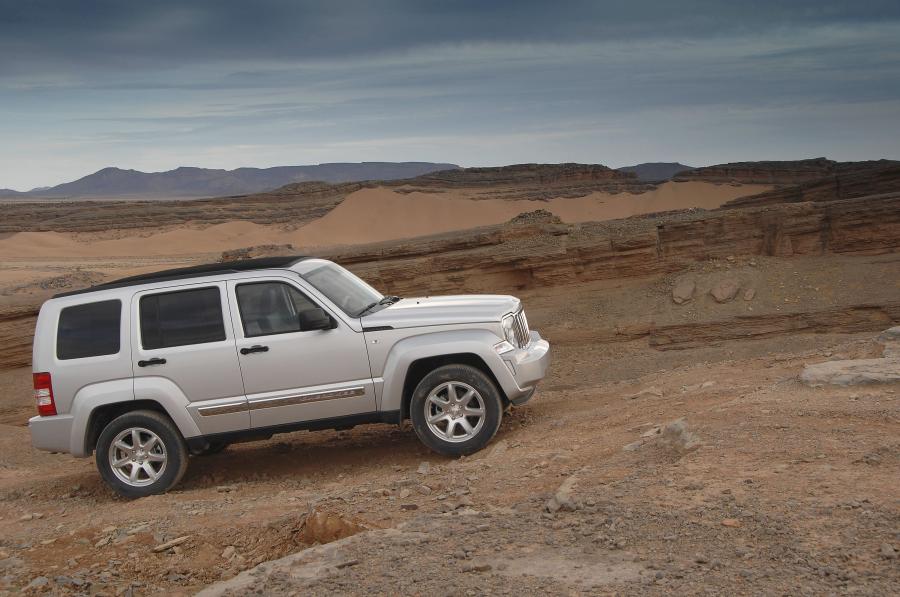 Jeep Cherokee 2008 года  (фото 93 из 161)